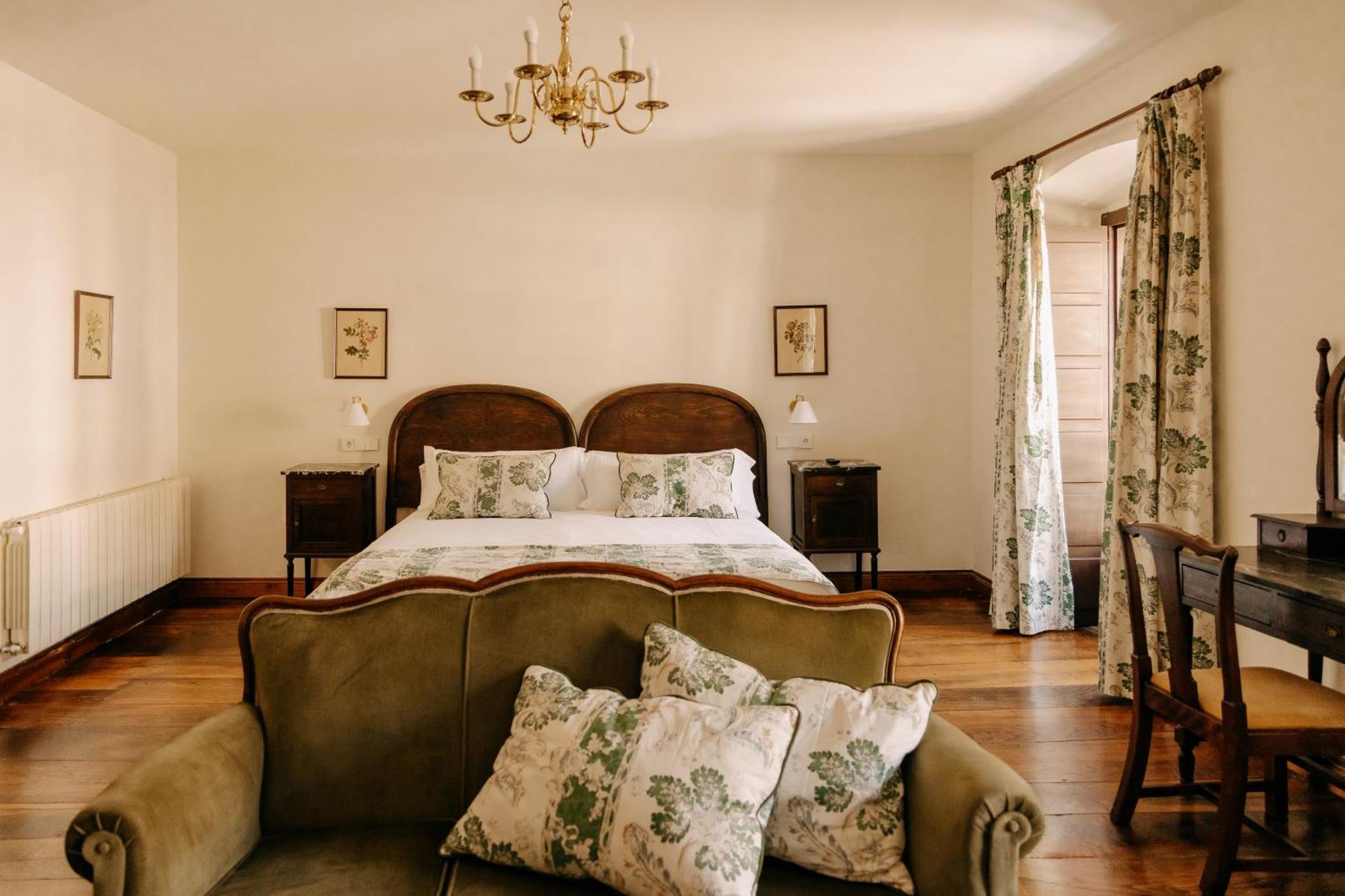 Hotel Pax Casona Del Busto Правия Экстерьер фото